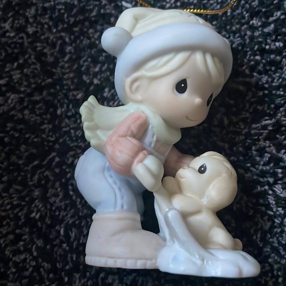 Precious Moments “clearing a path to you” ornament